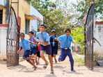 హాఫ్ డే స్కూళ్లు