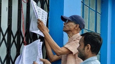 চূড়ান্ত ভোটার তালিকা প্রকাশের পরে নজর শিলিগুড়িতে। (ফাইল ছবি, সৌজন্যে এএনআই) চূড়ান্ত ভোটার তালিকা প্রকাশের পরে নজর শিলিগুড়িতে। (ফাইল ছবি, সৌজন্যে এএনআই)