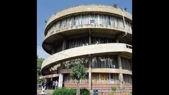 Chandigarh: SOP given go by, PU gives nod for student council prez’s star night Chandigarh: SOP given go by, PU gives nod for student council prez’s star night
