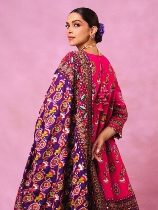 deepika padukone pink dress Pink Gown Met Gala Deepika Padukone Dress Deepika Padukone's MET Gala Makeup Decoded