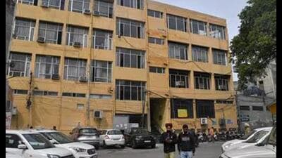 A view of the Municipal corporation office zone A near Mata Rani Chowk. (HT Photo) A view of the Municipal corporation office zone A near Mata Rani Chowk. (HT Photo)