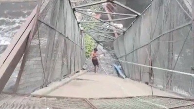 রাজধানীতে ভয়াবহ বিপর্যয়! (সৌজন্যে টুইটার) রাজধানীতে ভয়াবহ বিপর্যয়! (সৌজন্যে টুইটার)