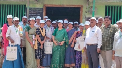 రైతులకు ఫార్మర్ కిట్స్ రైతులకు ఫార్మర్ కిట్స్