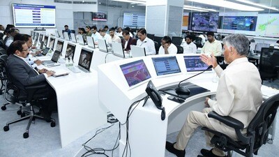సీఎం చంద్రబాబు సమీక్ష సీఎం చంద్రబాబు సమీక్ష