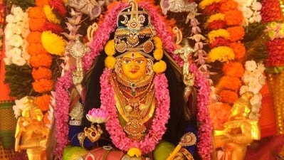 ఈరోజే కొత్త అమావాస్య.. గ్రామదేవతలను ఎలా ఆరాధించాలి? (pinterest) ఈరోజే కొత్త అమావాస్య.. గ్రామదేవతలను ఎలా ఆరాధించాలి? (pinterest)