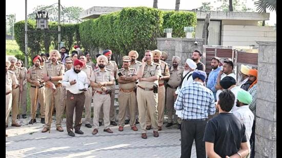 GLADA officials with police force to inspect the house and other construction that has been done without permission . (HT Photo)