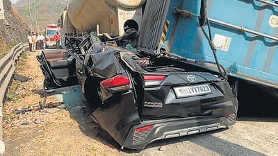 A speeding trailer rammed into two cars and then toppled onto an Innova, resulting in the death of three people stuck in the car. A speeding trailer rammed into two cars and then toppled onto an Innova, resulting in the death of three people stuck in the car.
