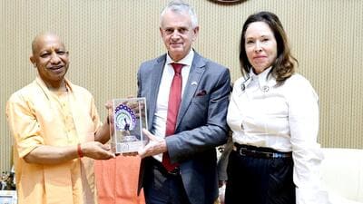 Chief minister Yogi Adityanath with Canadian high commissioner to India Christopher Cooter. (HT) Chief minister Yogi Adityanath with Canadian high commissioner to India Christopher Cooter. (HT)