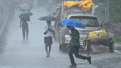 ఏపీ, తెలంగాణకు రెయిన్ అలర్ట్ (AFP File ) ఏపీ, తెలంగాణకు రెయిన్ అలర్ట్ (AFP File )