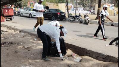 The launch event witnessed residents and officials participating in a three-hour plogging exercise, collecting around 500 kg of waste, which was later segregated and sent for processing, said officials. (HT Photo)