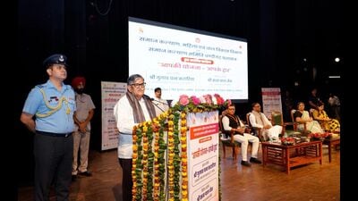 UT administrator Gulab Chand Kataria addressing the gathering on Wednesday. (HT Photo)