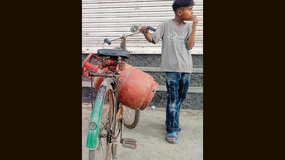 Warning of strict action, the DC said any individual or dealer found indulging in black marketing or illegal stockpiling would face legal consequences. (Gurpreet Singh/HT)