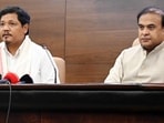 Meghalaya CM Conrad Sangma (left) with his Assam counterpart Himanta Biswa Sarma. (ANI File)