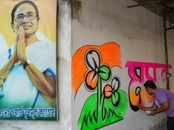 বিজেপির সিট কি বাড়বে? তৃণমূলের দখলে কত আসন থাকতে পারে! কী বলছে নয়া সমীক্ষা? (PTI Photo/Swapan Mahapatra)(PTI03_19_2026_000127A)