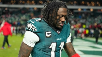 A.J. Brown #11 of the Philadelphia Eagles walks off the field after his team's 23-19 loss against the San Francisco 49ers (Getty Images via AFP) A.J. Brown #11 of the Philadelphia Eagles walks off the field after his team's 23-19 loss against the San Francisco 49ers (Getty Images via AFP)