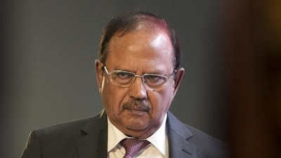 ভারতে নিযুক্ত মার্কিন রাষ্ট্রদূত সার্জিও গোর দেখা করেন ভারতের জাতীয় নিরাপত্তা উপদেষ্টা অজিত ডোভালের সঙ্গে। (HT_PRINT) ভারতে নিযুক্ত মার্কিন রাষ্ট্রদূত সার্জিও গোর দেখা করেন ভারতের জাতীয় নিরাপত্তা উপদেষ্টা অজিত ডোভালের সঙ্গে। (HT_PRINT)