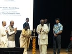 President Murmu marks Akshaya Patra’s 5 billionth meal; Education Minister attends