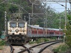 పలు రైళ్లు రద్దు