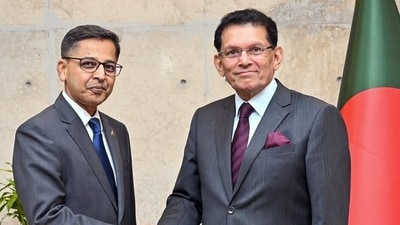 High Commissioner of India to Bangladesh, Pranay Verma, pays a courtesy call on Foreign Minister of Bangladesh, Dr Khalilur Rahman, in Dhaka on Sunday. (@ihcdhaka X) High Commissioner of India to Bangladesh, Pranay Verma, pays a courtesy call on Foreign Minister of Bangladesh, Dr Khalilur Rahman, in Dhaka on Sunday. (@ihcdhaka X)
