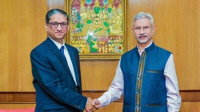 তারেককে মোদীর ইদের শুভেচ্ছাবার্তার পর দিল্লিতে তাবড় বৈঠক, কী নিয়ে চর্চা? (@hamidullah_riaz X/ ANI Photo) (@hamidullah_riaz) তারেককে মোদীর ইদের শুভেচ্ছাবার্তার পর দিল্লিতে তাবড় বৈঠক, কী নিয়ে চর্চা? (@hamidullah_riaz X/ ANI Photo) (@hamidullah_riaz)