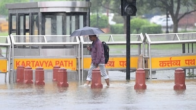According to the India Meteorological Department, very light rain accompanied by thunderstorms is likely across most parts of Delhi, with chances of moderate showers in isolated areas over the next few hours. (Arvind Yadav/ Hindustan Times)