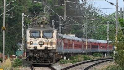 పలు రైళ్లు రద్దు
