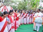 Chief minister Hemant Soren and his wife Kalpana Soren joins Sarhul festivities in Ranchi on Saturday. (HT Photo) Chief minister Hemant Soren and his wife Kalpana Soren joins Sarhul festivities in Ranchi on Saturday. (HT Photo)