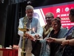 Nobel Peace Prize laureate Kailash Satyarthi delivers the first centenary lecture at IIT (ISM) Dhanbad on Saturday. (HT Photo)