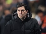 Andoni Iraola disagreed with Michael Carrick's criticism of the referee.
