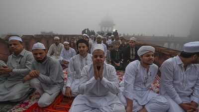 Muslims gather to offer prayers during a foggy morning at Jama Masjid in Delhi on Saturday. (Raj K Raj/HT Photo) Muslims gather to offer prayers during a foggy morning at Jama Masjid in Delhi on Saturday. (Raj K Raj/HT Photo)