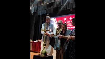 Nobel Peace Prize laureate Kailash Satyarthi delivers the first centenary lecture at IIT (ISM) Dhanbad on Saturday. (HT Photo) Nobel Peace Prize laureate Kailash Satyarthi delivers the first centenary lecture at IIT (ISM) Dhanbad on Saturday. (HT Photo)