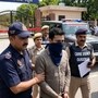 ৩০০ ভুয়ো ইমেল- ভারতের স্কুলে বোমার হুমকির সঙ্গে 'বাংলাদেশি' যোগ। (ছবিটি প্রতীকী, সৌজন্যে AI দিয়ে বানানো)