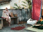 ఓటీటీలోకి ఇవాళ వచ్చిన తెలుగు మూవీ- సీతమ్మవారికి బంగారు తాళి చేయించేందుకు పరితపించే పంతులు- హృద్యమైన సీన్లతో!
