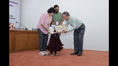 Children aged between 1.5 and 9 years, who have undergone successful treatment, were honoured for their courage and recovery on Day 1 of the conference. (HT Photo) Children aged between 1.5 and 9 years, who have undergone successful treatment, were honoured for their courage and recovery on Day 1 of the conference. (HT Photo)