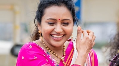 యాంకర్ సుమ కనకాల (x/raajeev kanakala) యాంకర్ సుమ కనకాల (x/raajeev kanakala)