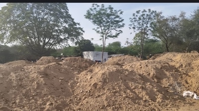 Residents seek time-bound plan to clear hutments, secure perimeter; forest department says removal will be prioritised. (Courtesy: Jaiveer Singh) Residents seek time-bound plan to clear hutments, secure perimeter; forest department says removal will be prioritised. (Courtesy: Jaiveer Singh)