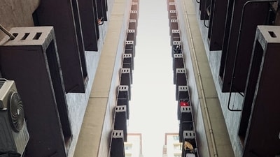 A few housing societies are naming defaulters and restricting services like food delivery, but experts warn such measures may violate residents’ rights. (Photo for representational purposes only) (Unsplash) A few housing societies are naming defaulters and restricting services like food delivery, but experts warn such measures may violate residents’ rights. (Photo for representational purposes only) (Unsplash)