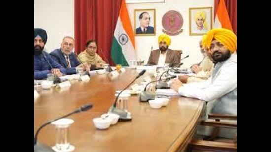 Chief minister Bhagwant Mann will be chairing a meeting of the state council & will also convene a special session in Vidhan Sabha. (HT Photo)
