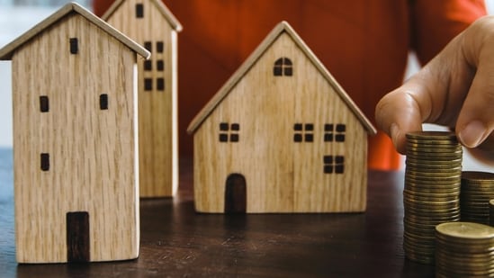 The Income Tax Appellate Tribunal ruled that adjoining flats used as one home qualify for exemption, shifting focus from the ‘one house’ rule to actual usage. (Picture for representational purposes only) (Pixabay)