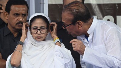 চিংড়িঘাটা মেট্রো নিয়ে সুপ্রিম কোর্টে চরম ভর্ৎসিত হল মমতা বন্দ্যোপাধ্যায়ের সরকার। (ফাইল ছবি, সৌজন্যে সমীর জানা/হিন্দুস্তান টাইমস) চিংড়িঘাটা মেট্রো নিয়ে সুপ্রিম কোর্টে চরম ভর্ৎসিত হল মমতা বন্দ্যোপাধ্যায়ের সরকার। (ফাইল ছবি, সৌজন্যে সমীর জানা/হিন্দুস্তান টাইমস)