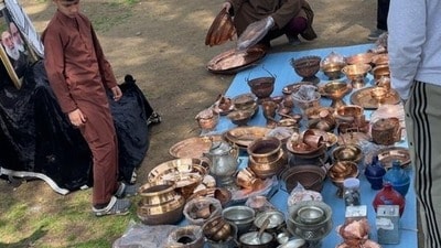 যুদ্ধবিধ্বস্ত ইরানের পাশে কাশ্মীর (সৌজন্যে টুইটার)