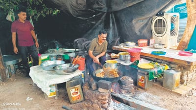Industry players estimate that nearly 20 to 30% of eateries across the city have shut down temporarily while many others are operating intermittently. Industry players estimate that nearly 20 to 30% of eateries across the city have shut down temporarily while many others are operating intermittently.