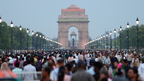 Delhi weather today: The city recorded a 24-hour average AQIof 153 (moderate zone) at 4pm on Monday, slightly up from 119 (moderate) the previous day, as per CPCB. (ANI)