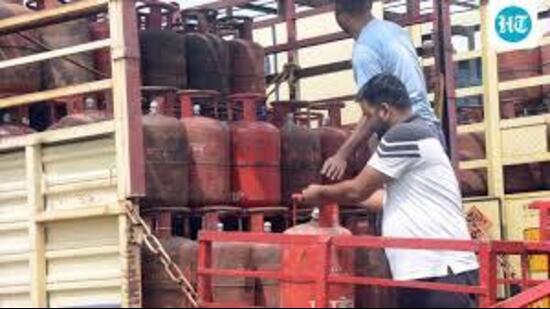 According to the Chandigarh Hospitality Association, the LPG issue has triggered anxiety among eatery owners. (HT File)