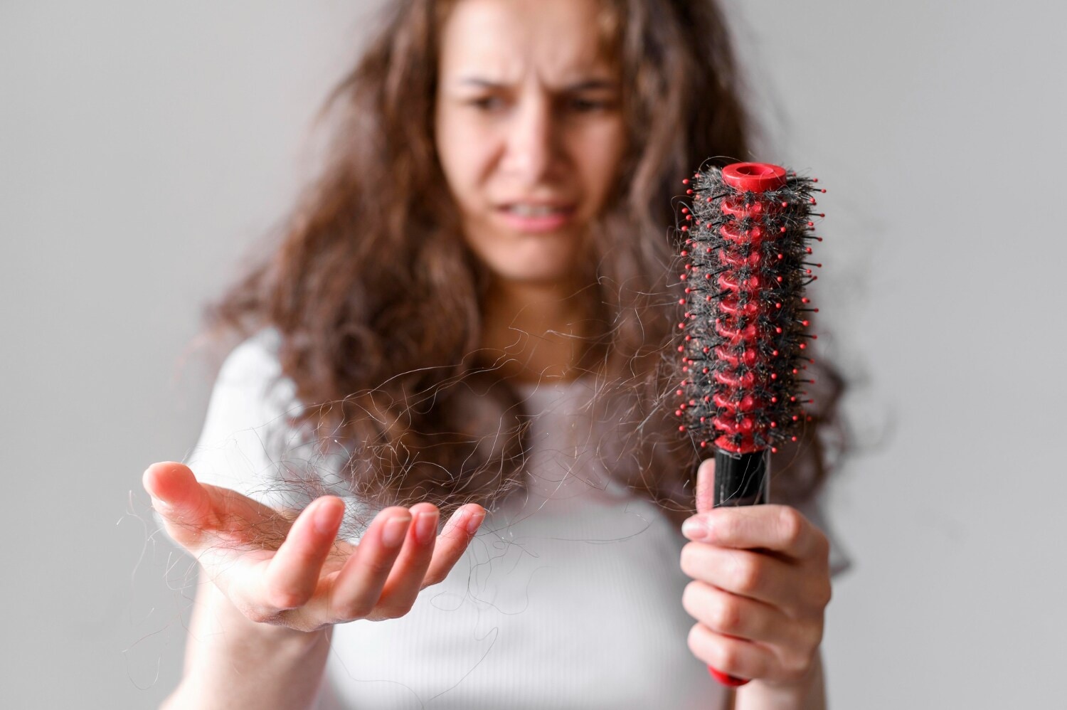 Ani hair fall shampoos for stronger hair (Freepik) Ani hair fall shampoos for stronger hair (Freepik)