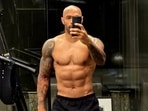Thierry Henry looks unrecognisable, flaunts ripped six-pack abs(Thierry Henry - Instagram)