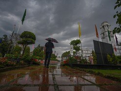 শুক্রবার থেকে ঝড়-বৃষ্টি বাড়বে দক্ষিণবঙ্গে। (ছবিটি প্রতীকী, সৌজন্যে রাজ কে রাজ/হিন্দুস্তান টাইমস)