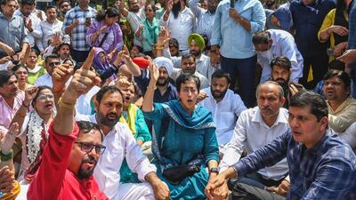 The party accused the government of lacking basic fire safety equipment, including functional ladders, and blamed them for negligence. (RAJ K RAJ /HT PHOTO)