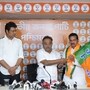 বিজেপিতে যোগদান করে তৃণমূলকে কড়া ভাষায় আক্রমণ শানান সন্তোষ পাঠক।