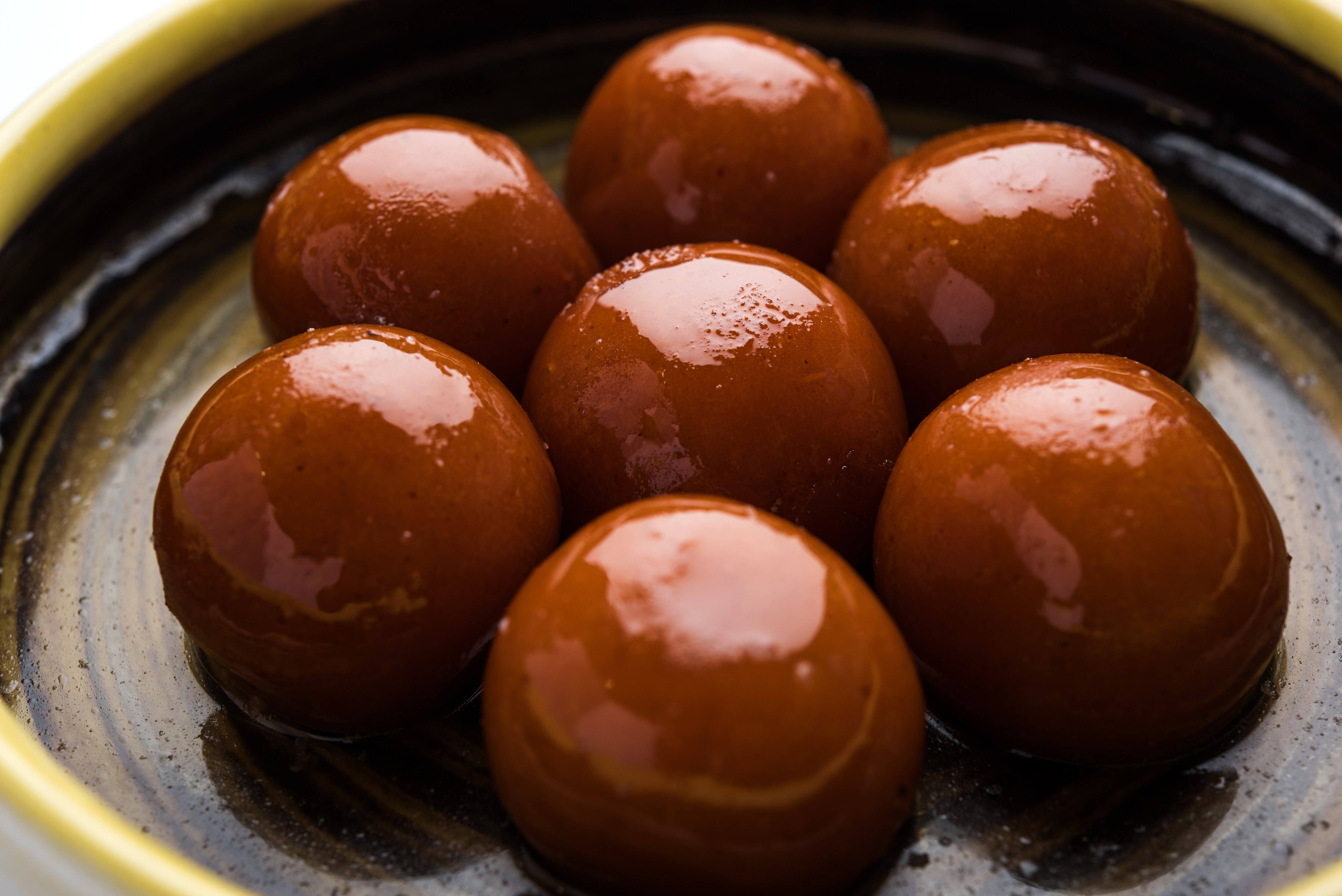 Mishti inspiration (Shutterstock) Mishti inspiration (Shutterstock)